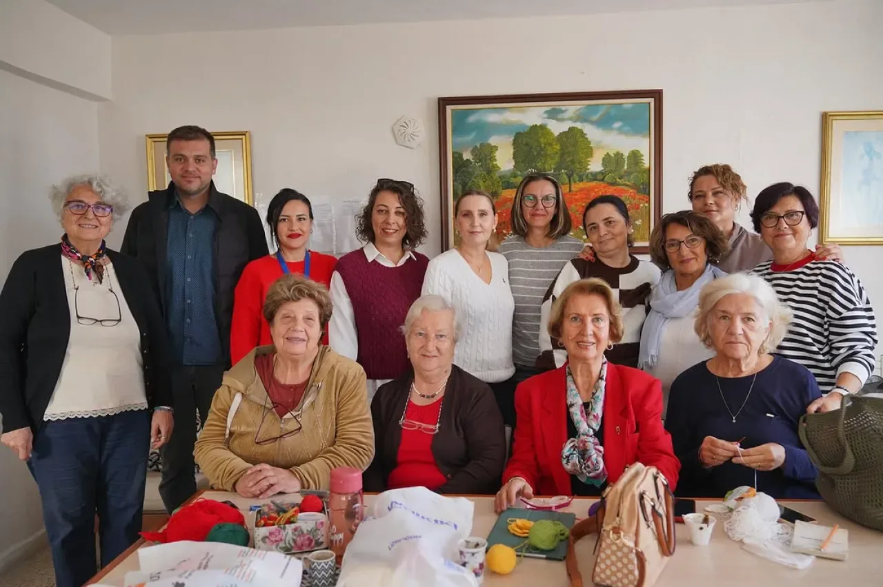 Ayvalık'ta Mahalleevleri Kadınlarla Hayat Buluyor Ayvalık'ta Mahalleevleri Kadınlarla Hayat Buluyor