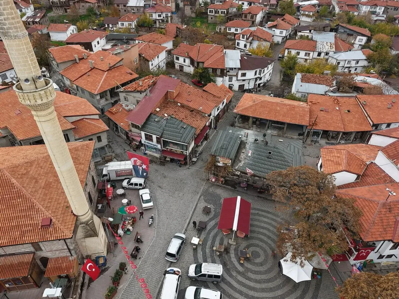 Güdül Belediyesi, İlçe Genelinde Altyapı ve Çevre Düzenleme Çalışmalarını Sürdürüyor Güdül Belediyesi, İlçe Genelinde Altyapı ve Çevre Düzenleme Çalışmalarını Sürdürüyor
