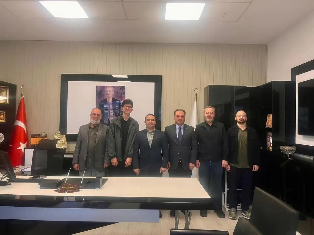 Ümraniye'de Gençlik Derneğinden İlçe Milli Eğitim Müdürlüğü'ne Ziyaret Ümraniye'de Gençlik Derneğinden İlçe Milli Eğitim Müdürlüğü'ne Ziyaret