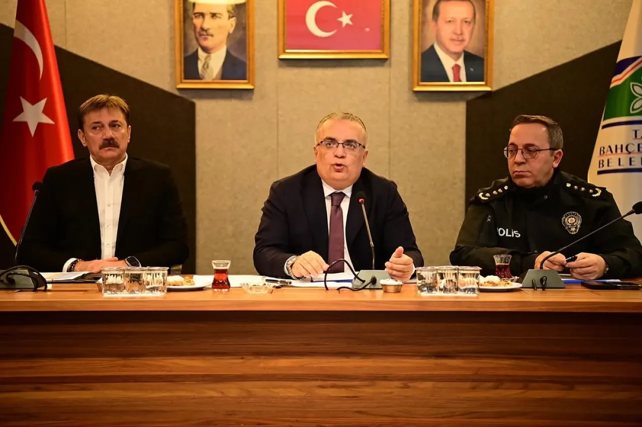 Bahçelievler'de Ulusal Afet Tatbikatı Öncesi Hazırlık Toplantısı Bahçelievler'de Ulusal Afet Tatbikatı Öncesi Hazırlık Toplantısı