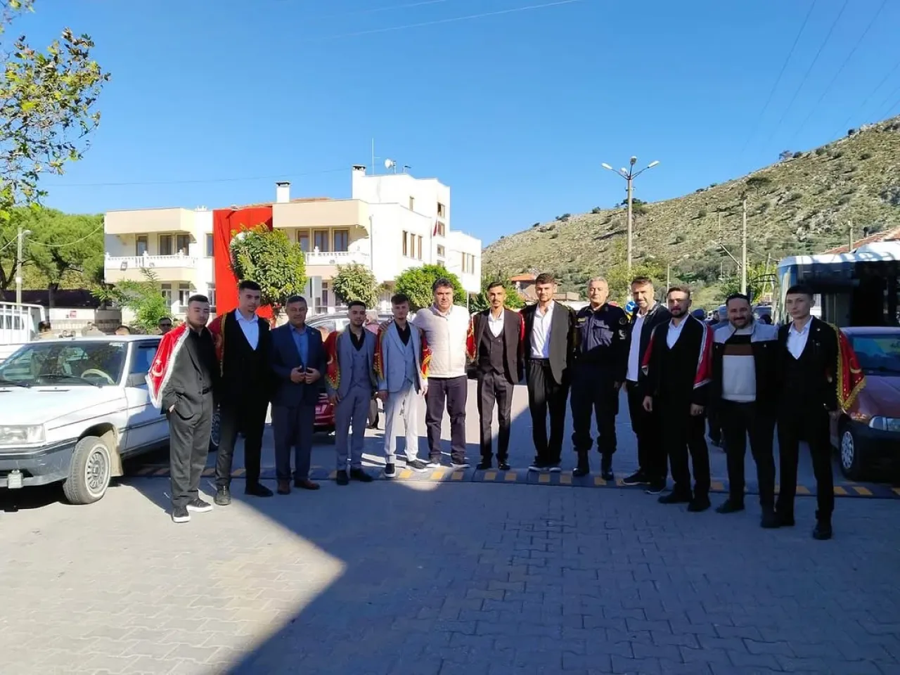 Havran'da Asker Uğurlaması ve Hayır Yemeği Havran'da Asker Uğurlaması ve Hayır Yemeği