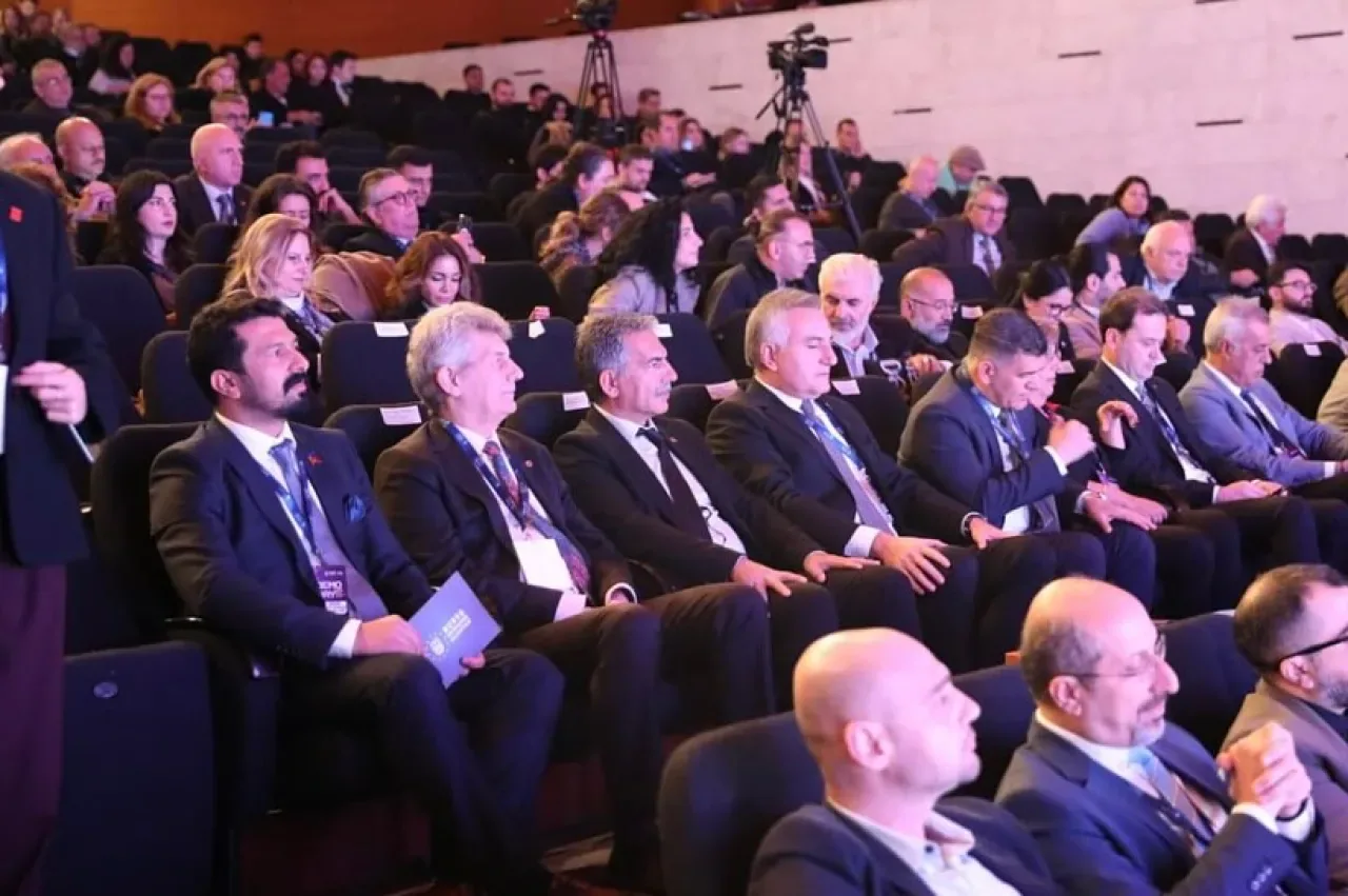 Gemlik Belediyesi, Bursa Demo Day 2025'te Genç Girişimcileri Destekledi Gemlik Belediyesi, Bursa Demo Day 2025'te Genç Girişimcileri Destekledi