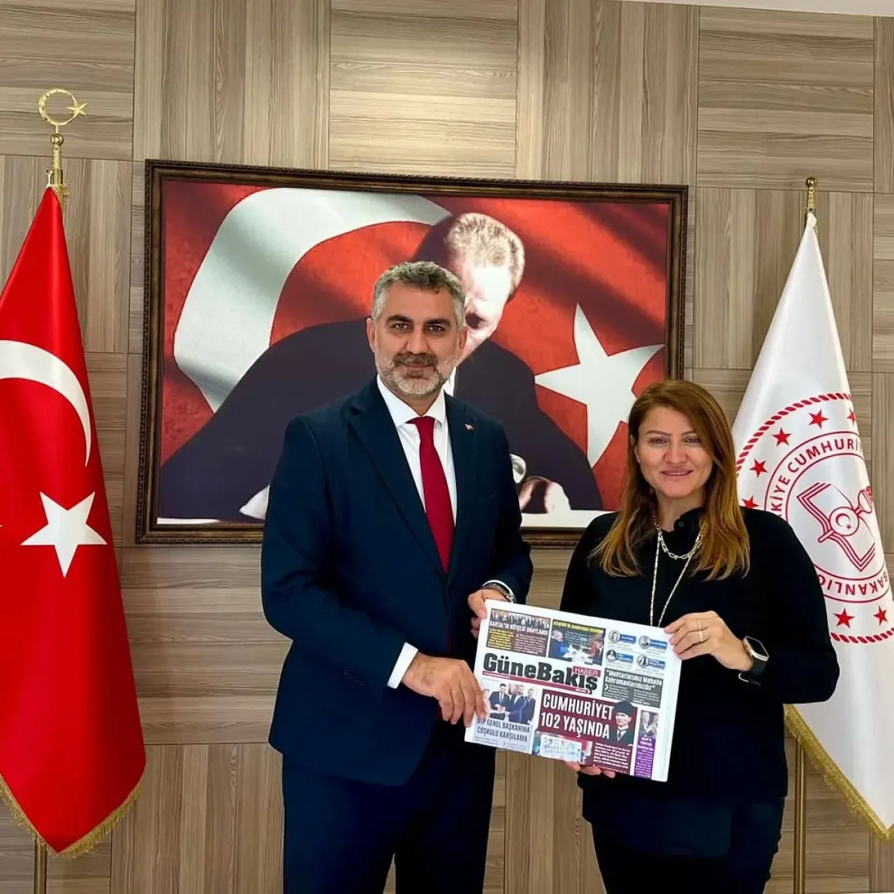 Kartal İlçe Milli Eğitim Müdürü Mustafa Kıraç'a Gazeteci Ziyareti Kartal İlçe Milli Eğitim Müdürü Mustafa Kıraç'a Gazeteci Ziyareti