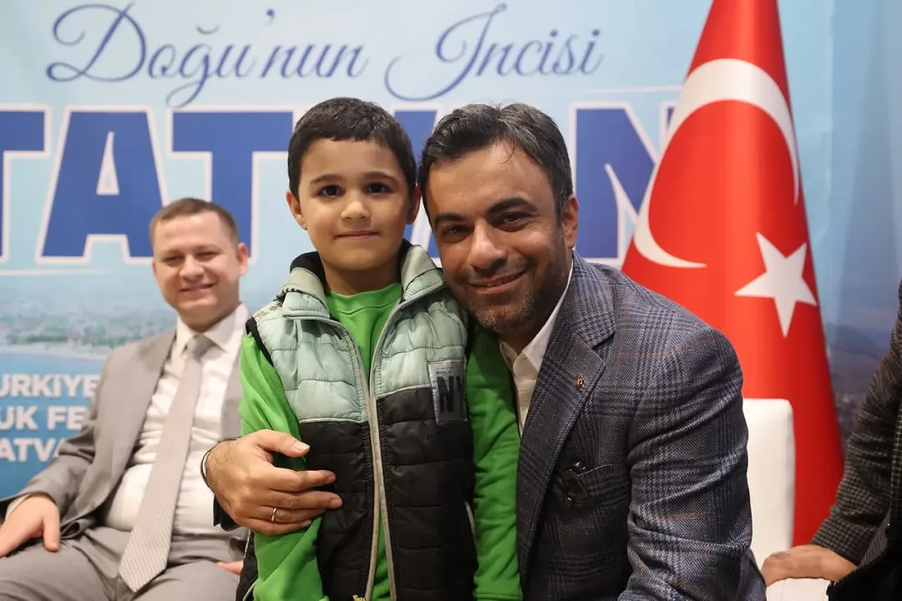 Bağcılar'da Bitlis'in Lezzet ve Kültür Rüzgarı Esti Bağcılar'da Bitlis'in Lezzet ve Kültür Rüzgarı Esti
