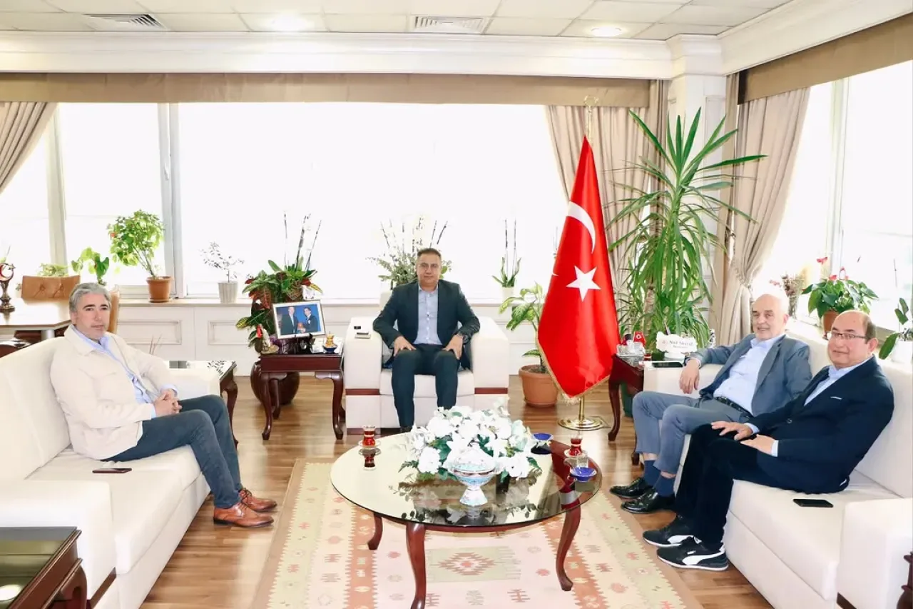Sanayi Temsilcilerinden Sancaktepe Kaymakamı'na Ziyaret Sanayi Temsilcilerinden Sancaktepe Kaymakamı'na Ziyaret