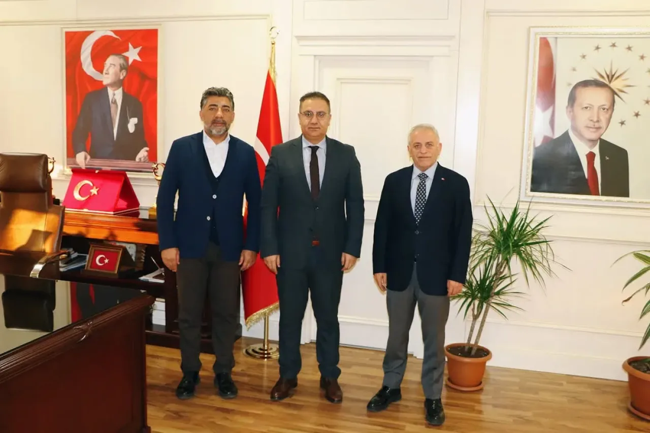 Sancaktepe Kaymakamı Naif Yavuz, AK Parti İlçe Yöneticilerini Ağırladı Sancaktepe Kaymakamı Naif Yavuz, AK Parti İlçe Yöneticilerini Ağırladı