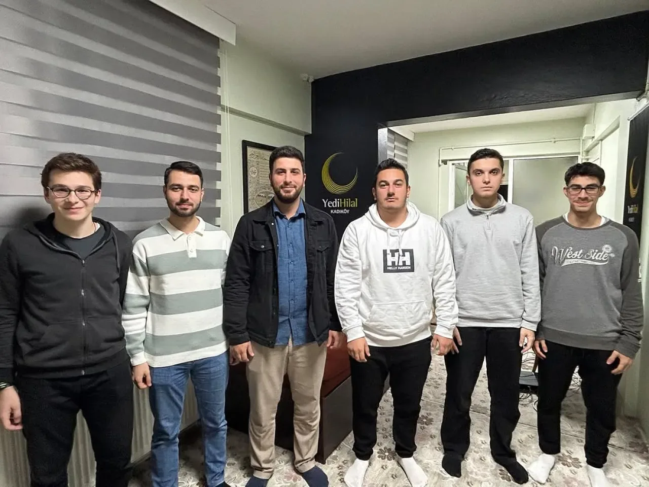 AK Partili Gençler Kadıköy'de STK Ziyareti Gerçekleştirdi AK Partili Gençler Kadıköy'de STK Ziyareti Gerçekleştirdi