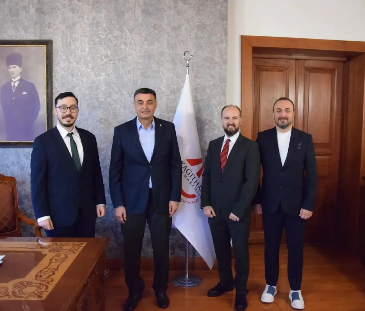 Kağıthane Kaymakamı'na Sağlık ve İş Dünyasından Ziyaret Kağıthane Kaymakamı'na Sağlık ve İş Dünyasından Ziyaret