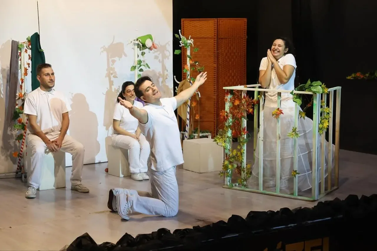 Çatalca'da Çocuklar Romeo ve Jüliet Masalı ile Buluştu Çatalca'da Çocuklar Romeo ve Jüliet Masalı ile Buluştu