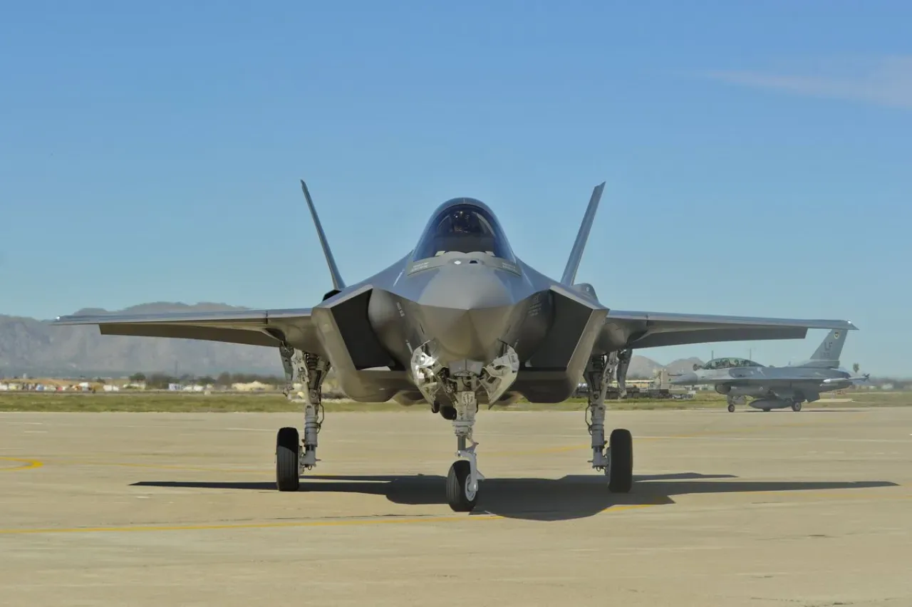 Trump Yönetiminden Suudi Arabistan'a F-35 Onayı Bekleniyor Trump Yönetiminden Suudi Arabistan'a F-35 Onayı Bekleniyor