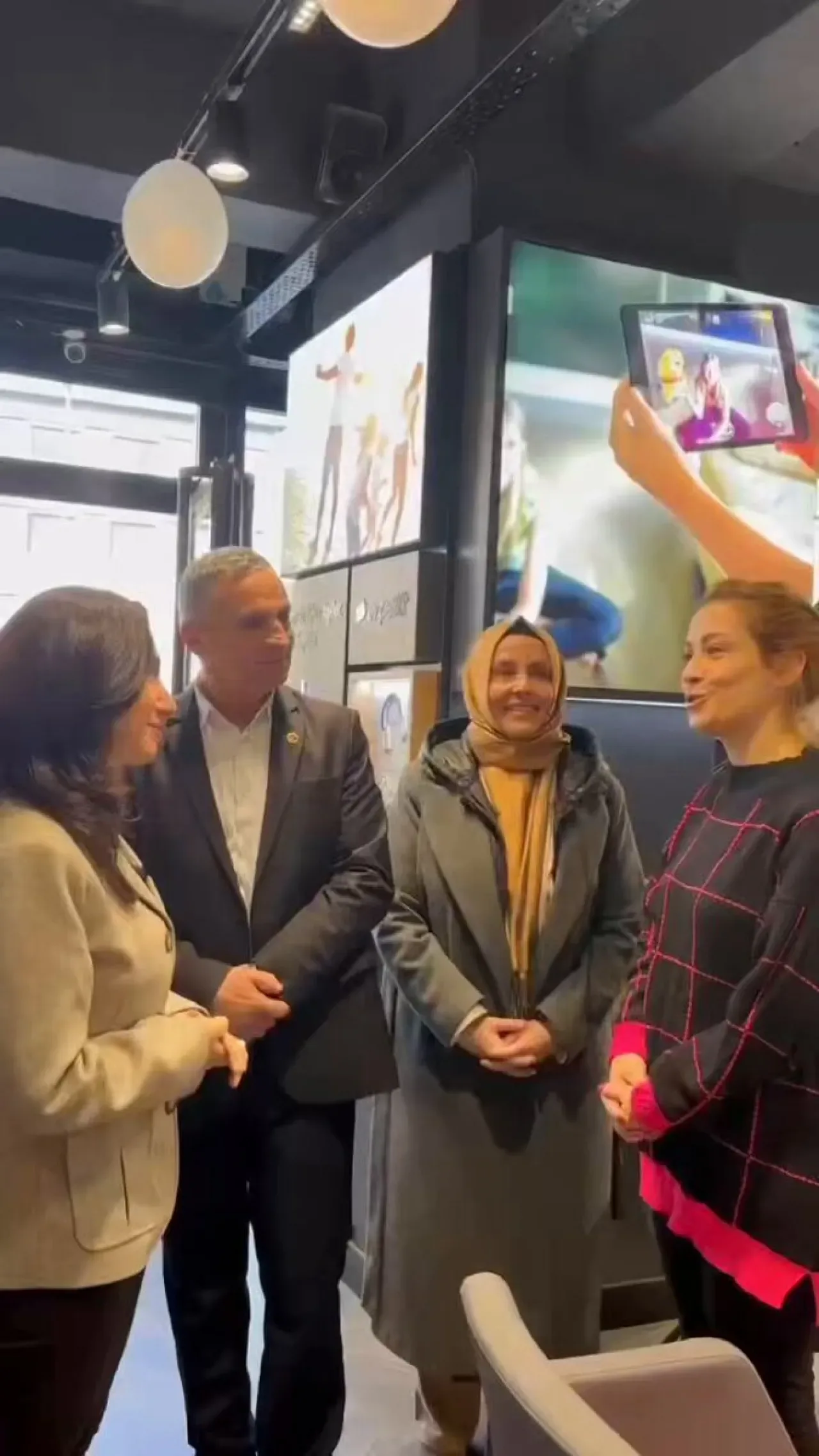 AK Parti İstanbul Kadın Kolları Beykoz'da Saha Çalışması Yaptı AK Parti İstanbul Kadın Kolları Beykoz'da Saha Çalışması Yaptı