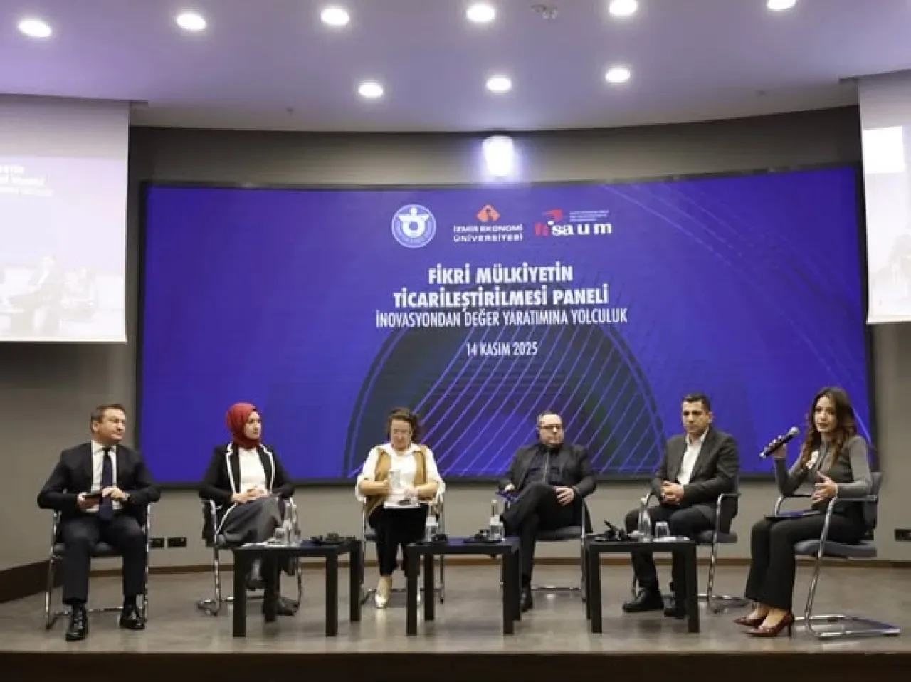 İzmir'de Fikri Mülkiyetin Ticarileştirilmesi Paneli Düzenlendi İzmir'de Fikri Mülkiyetin Ticarileştirilmesi Paneli Düzenlendi
