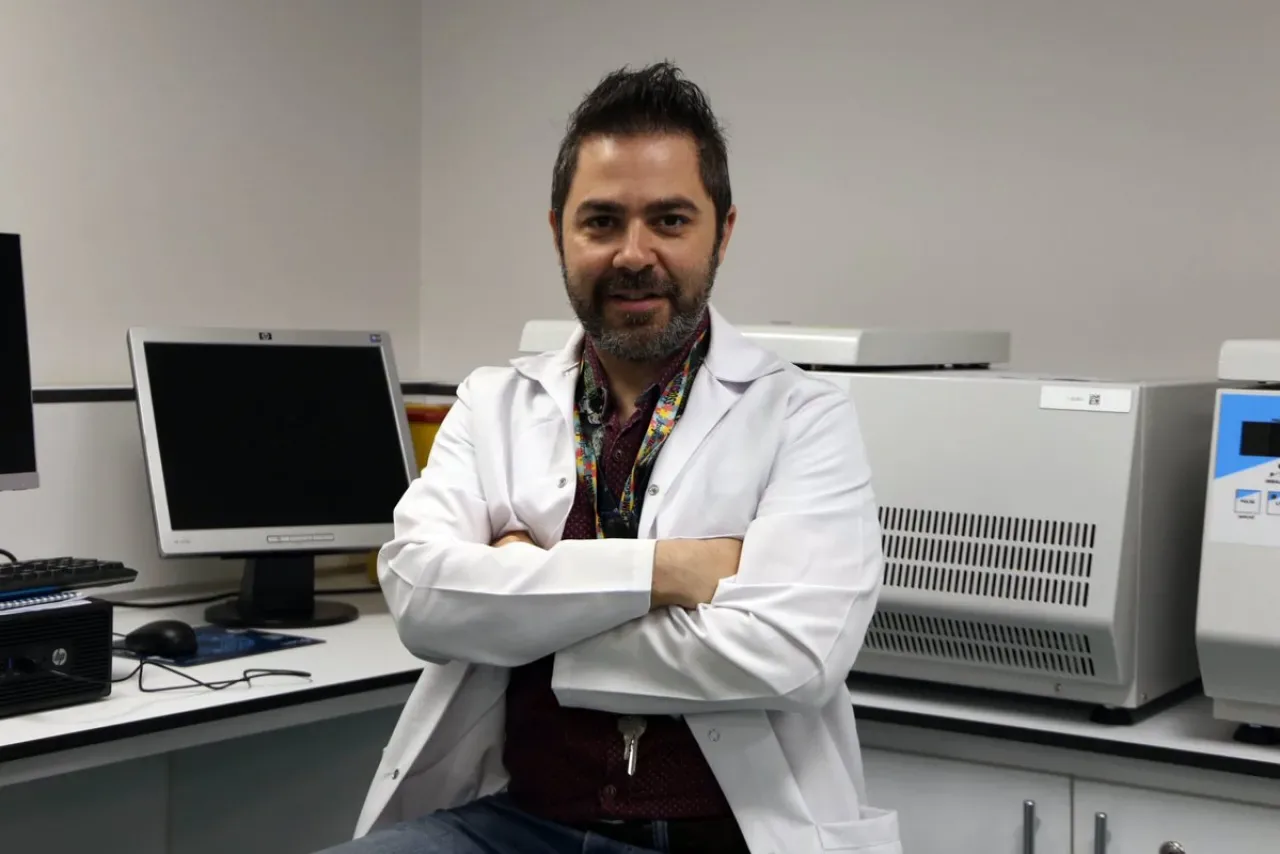 Prof. Dr. Kaan Yılancıoğlu'ndan Çarpıcı Uyarı: "Dışarıda Satılan Bu Gıdaları Yemeyin" Prof. Dr. Kaan Yılancıoğlu'ndan Çarpıcı Uyarı: "Dışarıda Satılan Bu Gıdaları Yemeyin"