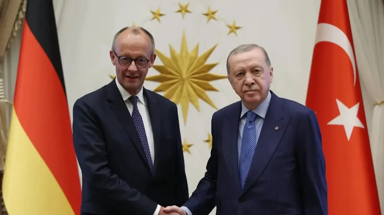 Almanya Başbakanı Merz: Türkiye Jeopolitik Krizde Kilit Rol Oynuyor Almanya Başbakanı Merz: Türkiye Jeopolitik Krizde Kilit Rol Oynuyor
