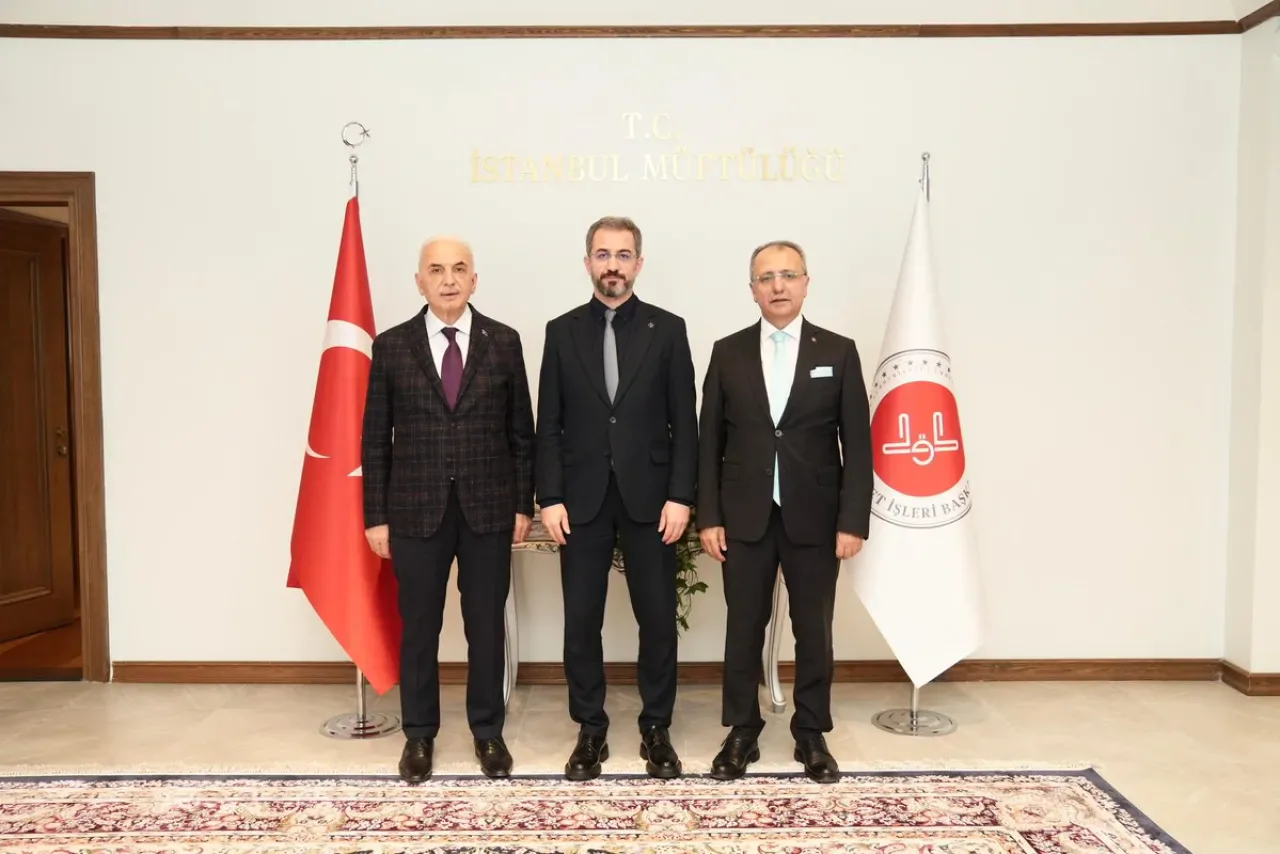 Ümraniye Kaymakamlığı ve Belediye Başkanı'ndan İstanbul İl Müftüsü'ne Hayır Ziyareti Ümraniye Kaymakamlığı ve Belediye Başkanı'ndan İstanbul İl Müftüsü'ne Hayır Ziyareti