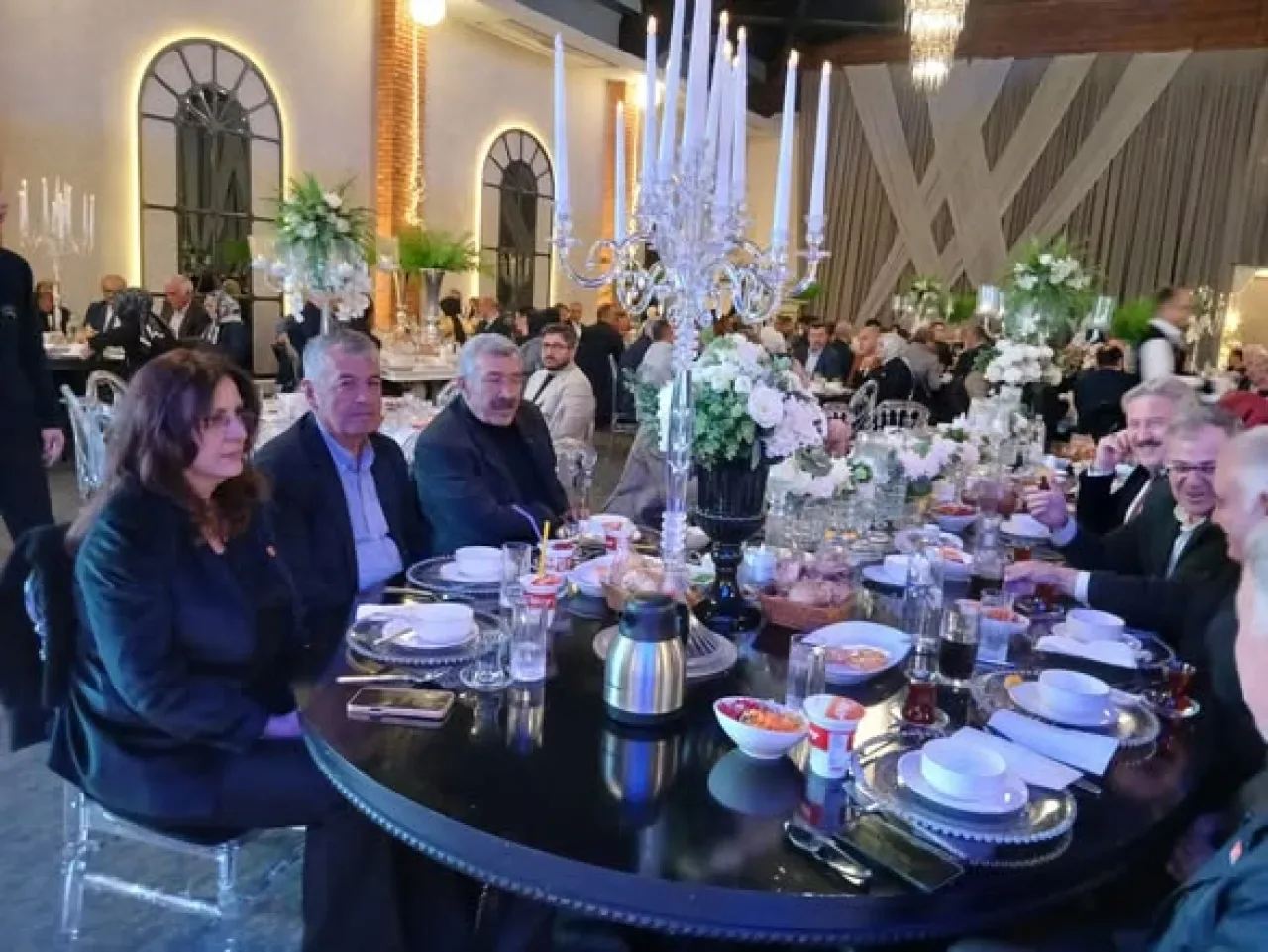 CHP Kayseri Yönetimi, Develi İlçe Başkanının Oğlunun Düğününde CHP Kayseri Yönetimi, Develi İlçe Başkanının Oğlunun Düğününde