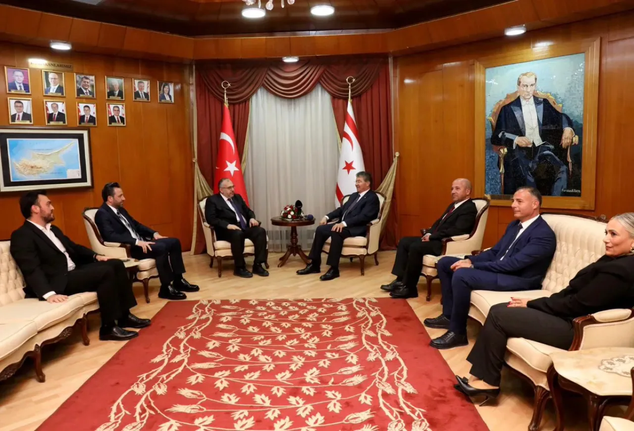 Saadet Partisi Heyeti KKTC'nin 42. Kuruluş Yıldönümünde Ziyaretlerde Bulundu Saadet Partisi Heyeti KKTC'nin 42. Kuruluş Yıldönümünde Ziyaretlerde Bulundu