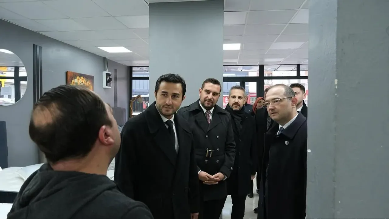 Gölbaşı MHP'den Yerel Esnafa Ziyaret Gölbaşı MHP'den Yerel Esnafa Ziyaret