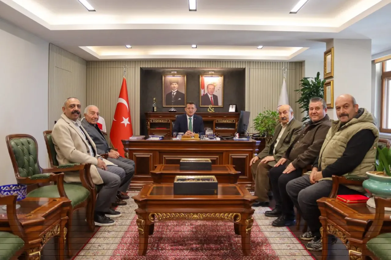 Dereseki Atıcılık Kulübü Yönetimi Beykoz Kaymakamı'nı Ziyaret Etti Dereseki Atıcılık Kulübü Yönetimi Beykoz Kaymakamı'nı Ziyaret Etti