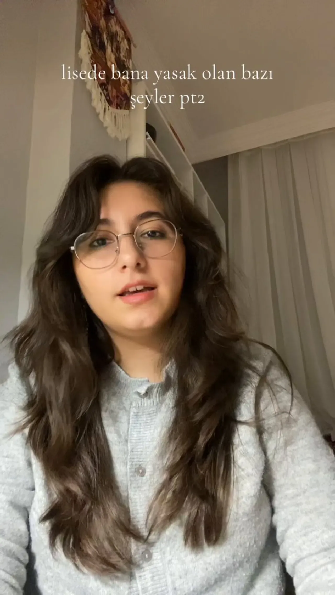 Lise Öğrencisinin Aile Yasakları Sosyal Medyada Gündem Oldu Lise Öğrencisinin Aile Yasakları Sosyal Medyada Gündem Oldu