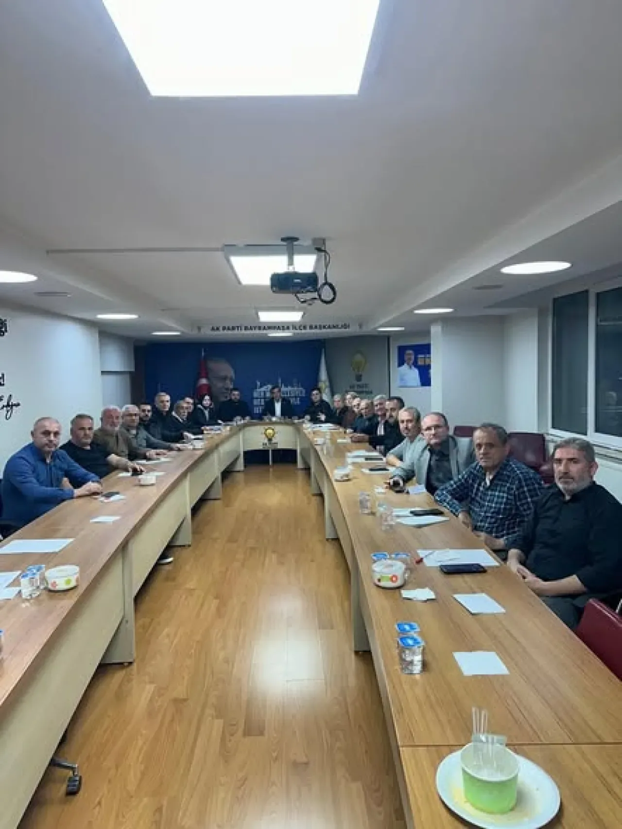 AK Parti Bayrampaşa Teşkilatı Seçmen Ziyaretleri İçin Hazır AK Parti Bayrampaşa Teşkilatı Seçmen Ziyaretleri İçin Hazır