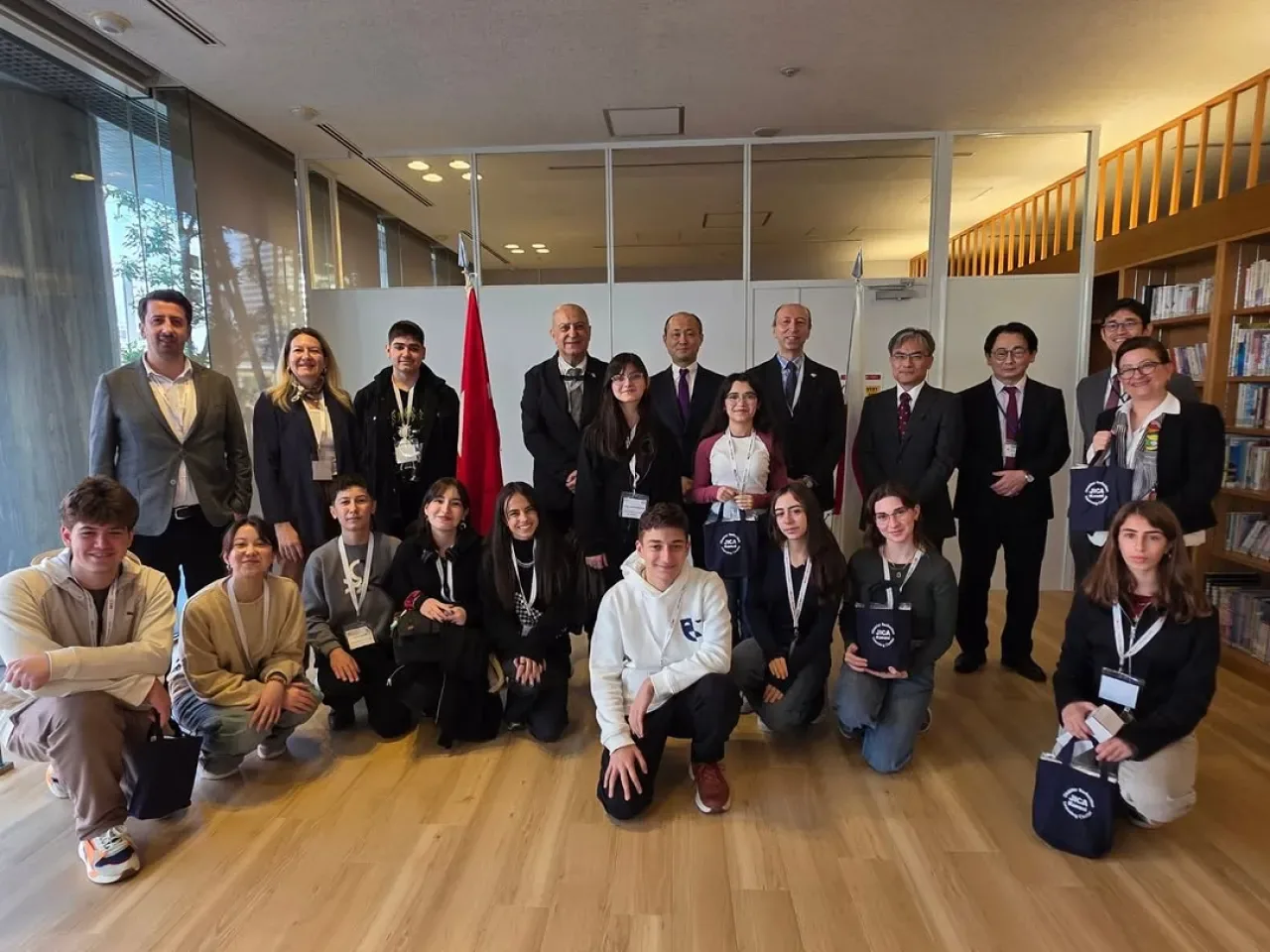 Türk ve Japon Öğrenciler Afet Eğitimi ve Kültürel Değişim İçin Bir Araya Geldi Türk ve Japon Öğrenciler Afet Eğitimi ve Kültürel Değişim İçin Bir Araya Geldi