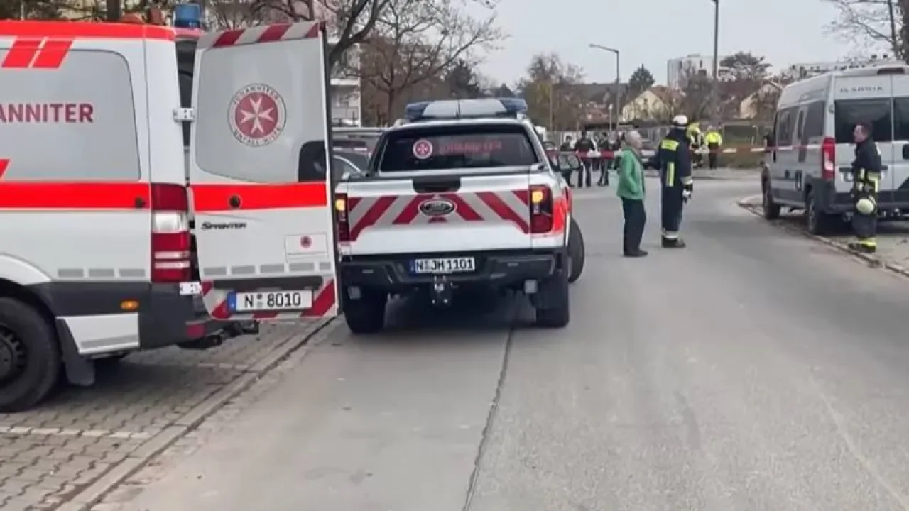 Nürnberg'de İkinci Dünya Savaşı'ndan Kalma Bomba Bulundu, 21 Bin Kişi Tahliye Edildi Nürnberg'de İkinci Dünya Savaşı'ndan Kalma Bomba Bulundu, 21 Bin Kişi Tahliye Edildi