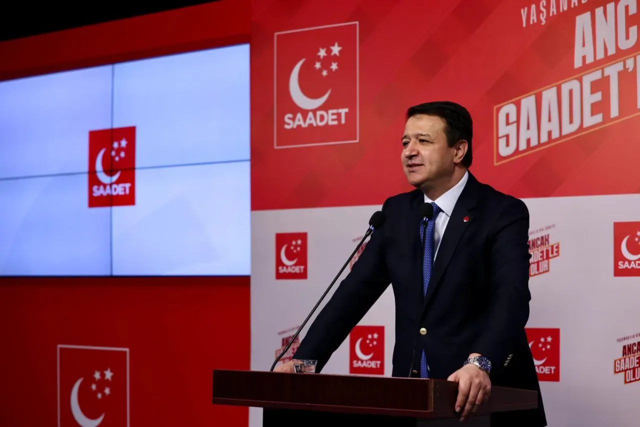 Saadet Partisi Kadın Kolları İlçe Başkanlık Divanları Kampı Düzenledi Saadet Partisi Kadın Kolları İlçe Başkanlık Divanları Kampı Düzenledi