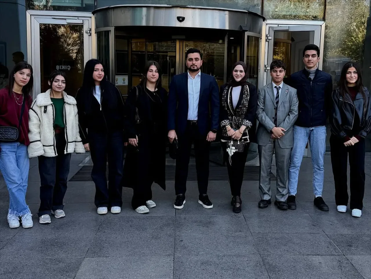 AK Parti Gençlik Kolları'ndan Lise Başkanları ile Strateji Toplantısı AK Parti Gençlik Kolları'ndan Lise Başkanları ile Strateji Toplantısı