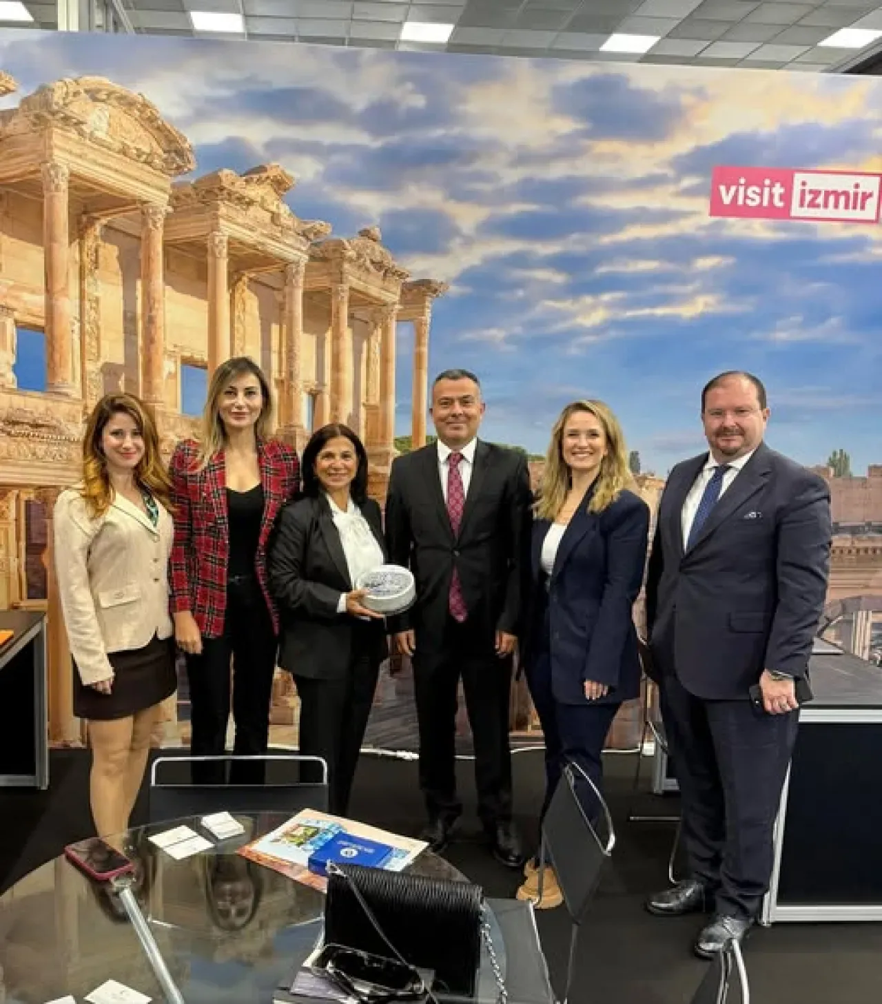 İzmir Turizmi Yunanistan'da Tanıtıldı İzmir Turizmi Yunanistan'da Tanıtıldı