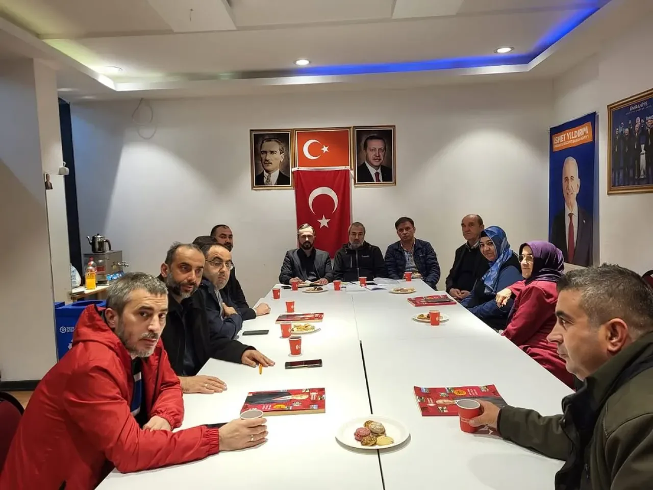 AK Parti Ümraniye İlçe Teşkilatı Mahalle Toplantılarına Başladı AK Parti Ümraniye İlçe Teşkilatı Mahalle Toplantılarına Başladı