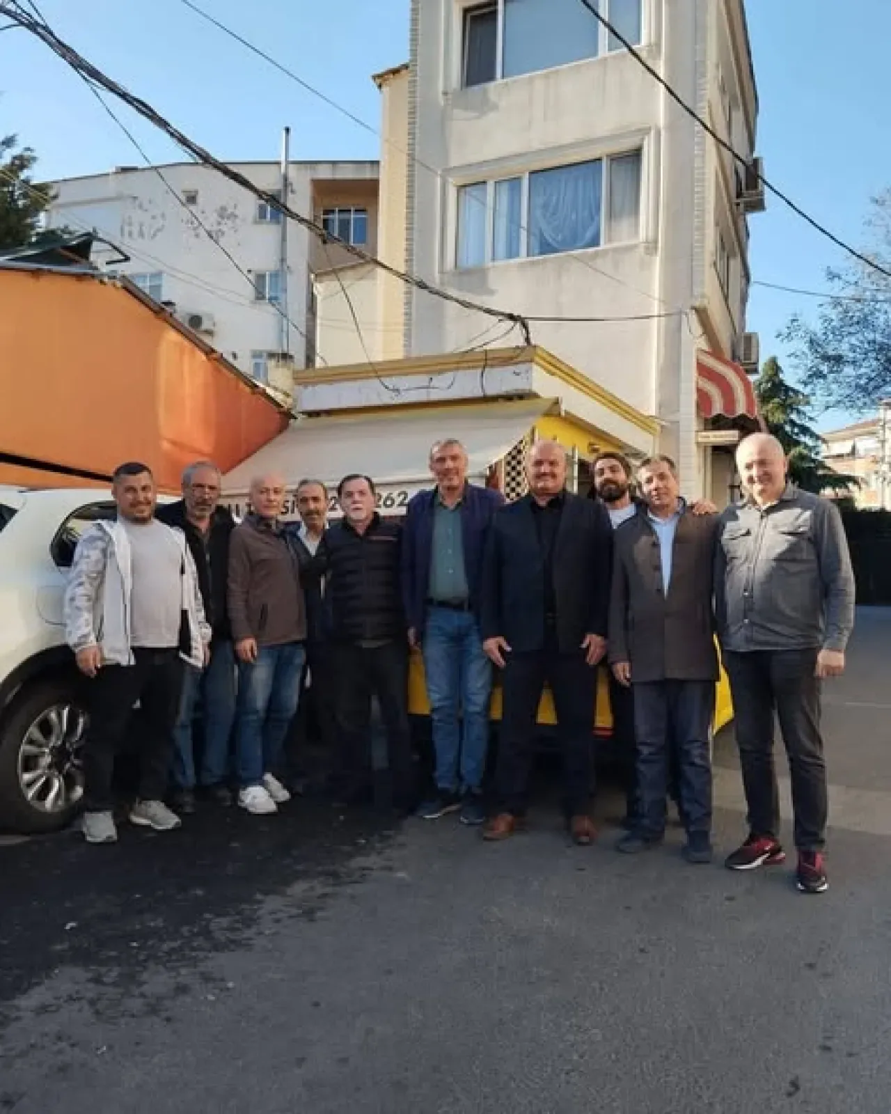 İstanbul Taksiciler Esnaf Odası Başkanı'ndan Taksicilere Ziyaret İstanbul Taksiciler Esnaf Odası Başkanı'ndan Taksicilere Ziyaret