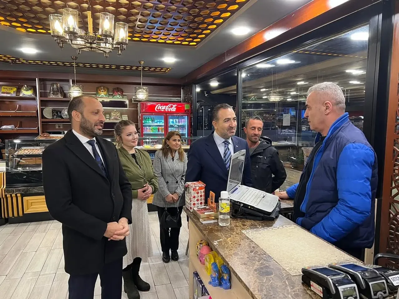 MHP'den Yenimahalle Esnafına Ziyaret MHP'den Yenimahalle Esnafına Ziyaret