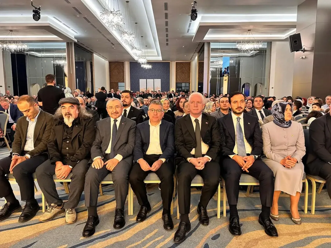 AK Partili İsmail Erdem, Faruk Gökkuş'un Oğlunun Nikah Şahidi Oldu AK Partili İsmail Erdem, Faruk Gökkuş'un Oğlunun Nikah Şahidi Oldu