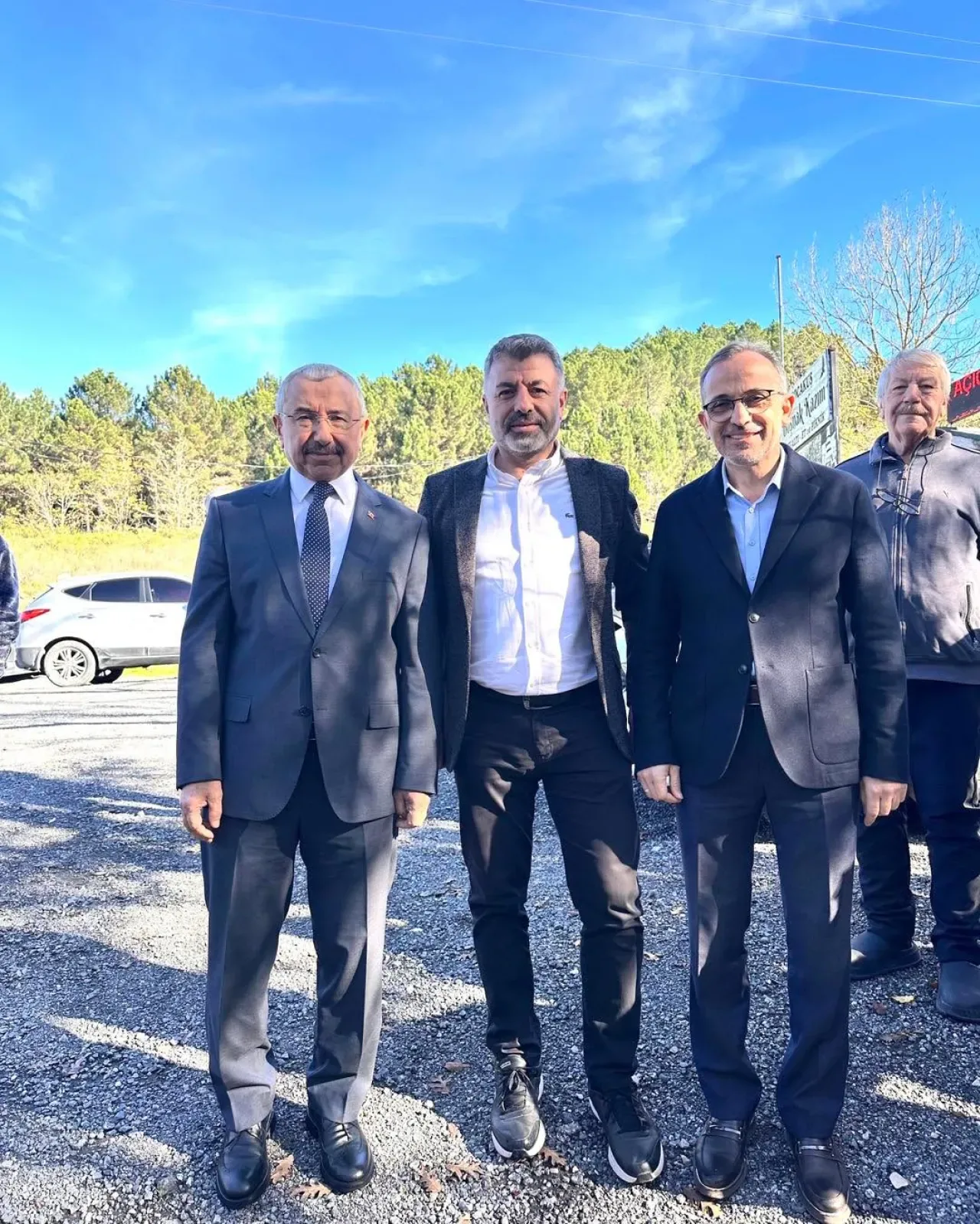 AK Partili İsmail Erdem'den Şile'de Sohbet ve Esnaf Ziyaretleri AK Partili İsmail Erdem'den Şile'de Sohbet ve Esnaf Ziyaretleri