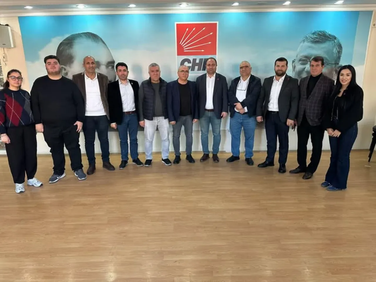 CHP Avcılar İlçe Başkanlığı'na Ziyaret CHP Avcılar İlçe Başkanlığı'na Ziyaret