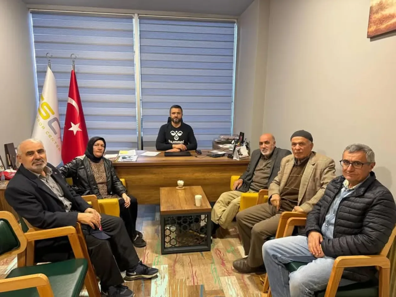 AK Parti Etimesgut İlçe Teşkilatı Ahimesut Mahallesi'nde Toplantı Gerçekleştirdi AK Parti Etimesgut İlçe Teşkilatı Ahimesut Mahallesi'nde Toplantı Gerçekleştirdi