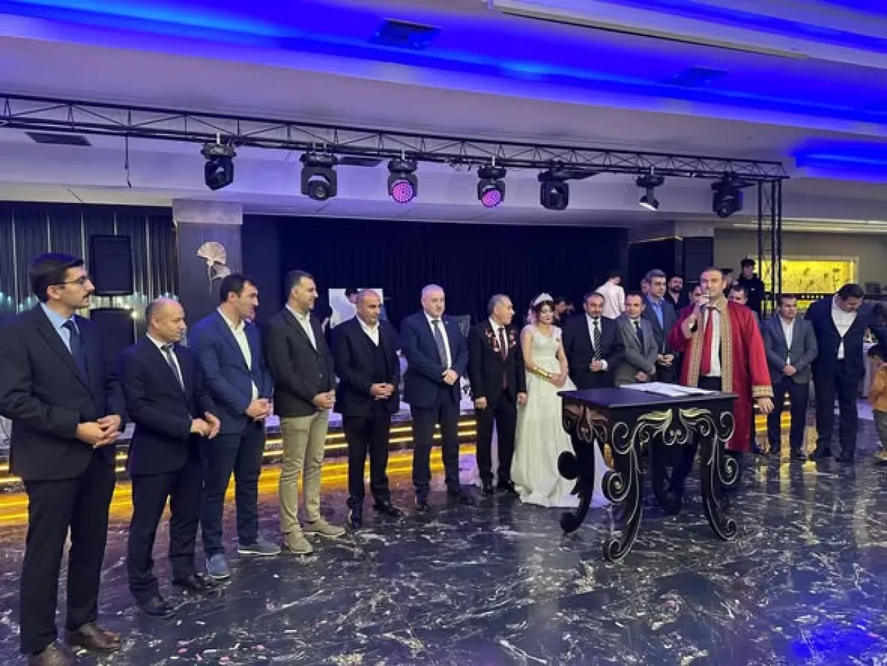 MHP'li Vekil Sermet Atay ve MHP Gaziantep İl Başkanı Mustafa Bozgeyik, Malatya'da Nikah Törenine Katıldı MHP'li Vekil Sermet Atay ve MHP Gaziantep İl Başkanı Mustafa Bozgeyik, Malatya'da Nikah Törenine Katıldı