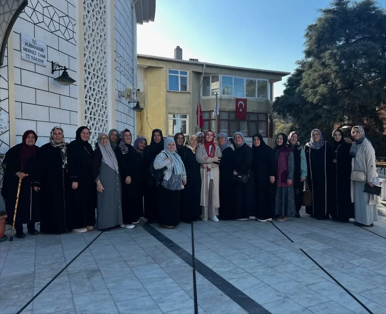 AK Parti Beykoz Kadın Kolları Umre Dönüşü Kur'an Tilaveti Programına Katıldı AK Parti Beykoz Kadın Kolları Umre Dönüşü Kur'an Tilaveti Programına Katıldı