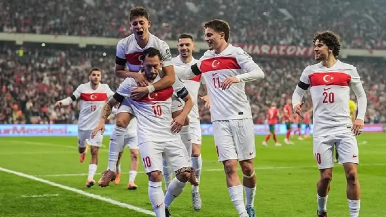 Bursa'da Milli Takım Coşkusu: Osmangazi Belediyesi'nden Anlamlı Etkinlik Bursa'da Milli Takım Coşkusu: Osmangazi Belediyesi'nden Anlamlı Etkinlik
