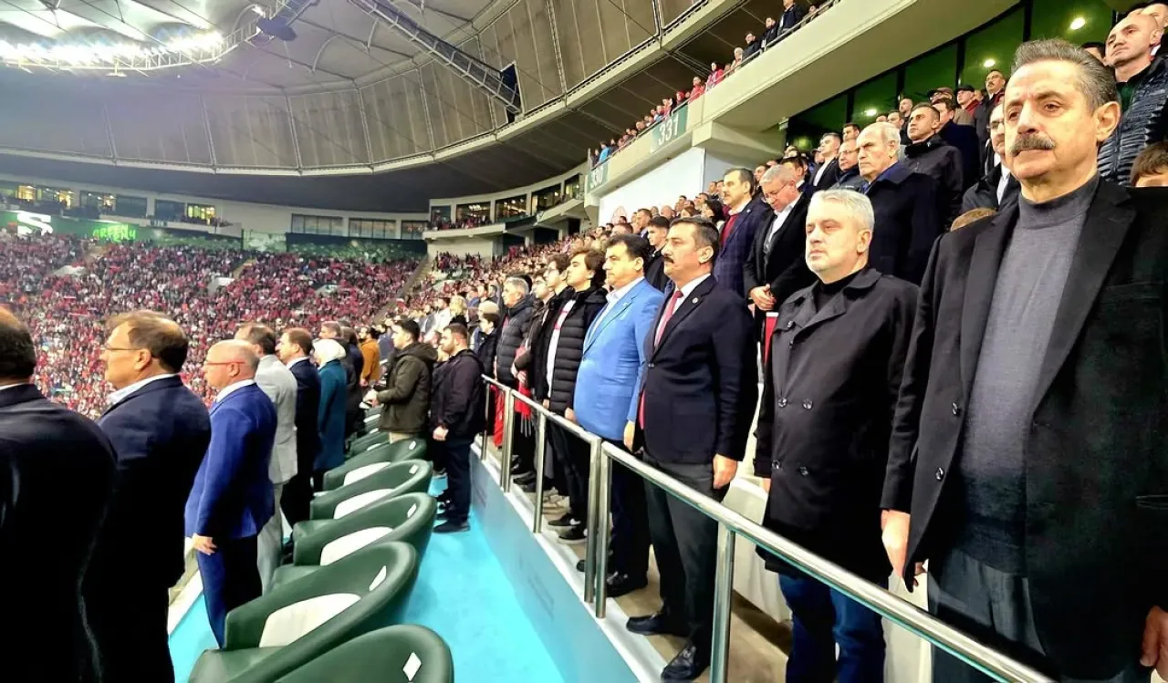 Milli Takım Bursa'da Tarihi Bir Galibiyete İmza Attı Milli Takım Bursa'da Tarihi Bir Galibiyete İmza Attı