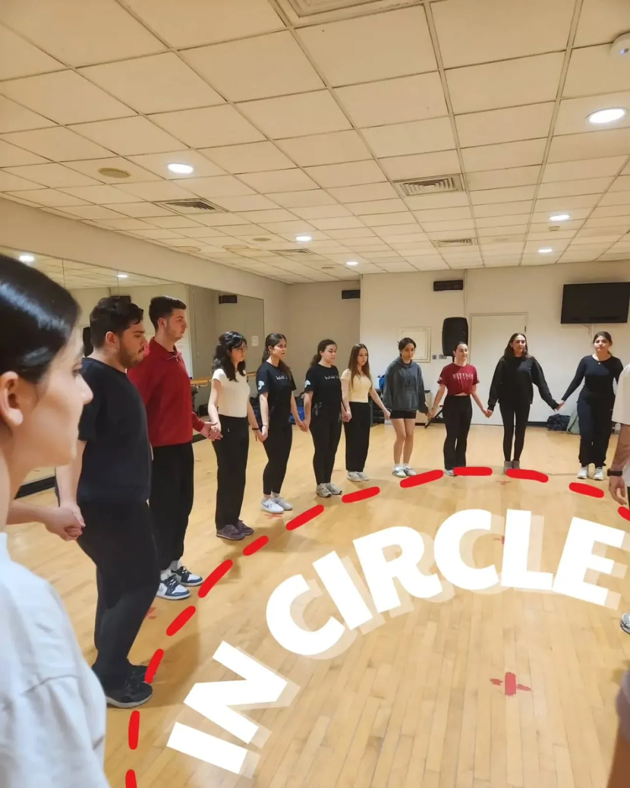 Koç Üniversitesi Folklör Kulübü'nde Yeni Dönem Coşkusu Koç Üniversitesi Folklör Kulübü'nde Yeni Dönem Coşkusu