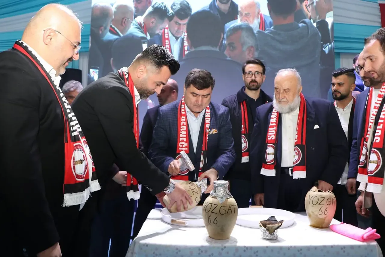 Sultanbeyli'de Memleket Günleri Coşkusu: Tokat ve Yozgat Rüzgarı Esti Sultanbeyli'de Memleket Günleri Coşkusu: Tokat ve Yozgat Rüzgarı Esti