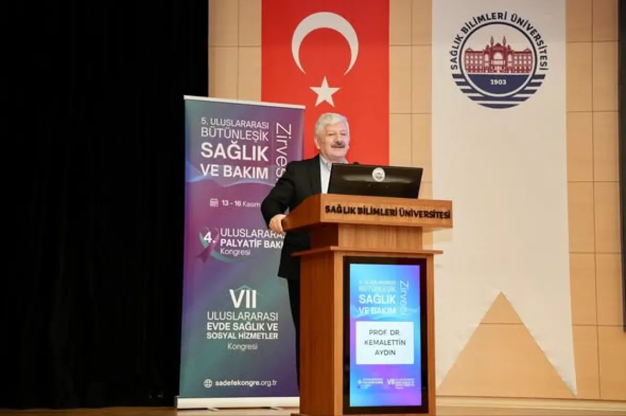 Sağlık Bilimleri Üniversitesi'nden Bütünleşik Sağlık Vurgusu Sağlık Bilimleri Üniversitesi'nden Bütünleşik Sağlık Vurgusu