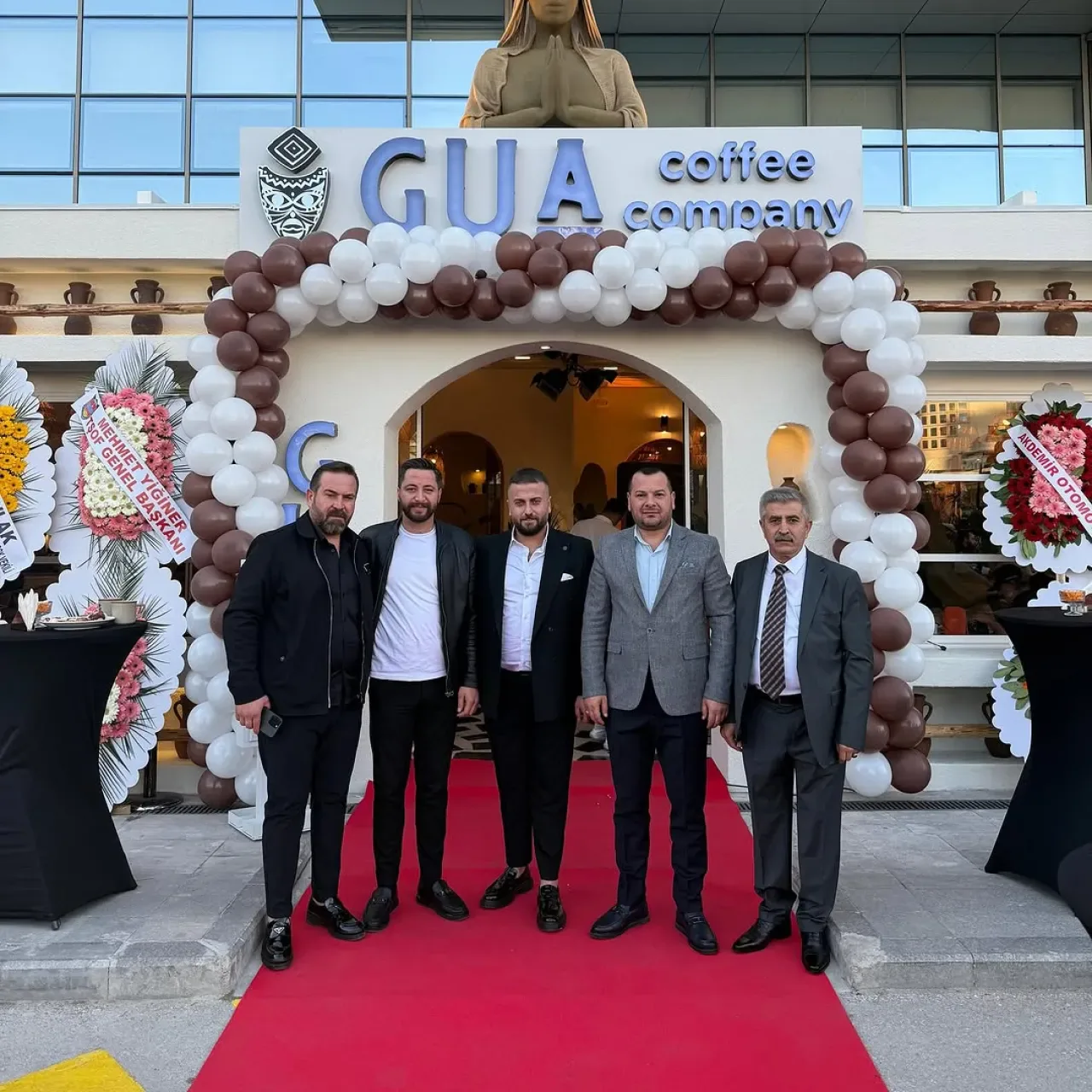 MHP Çubuk İlçe Başkanı Satılmış Ezandemir'den GUA Coffee Company'ye Açılış Ziyareti MHP Çubuk İlçe Başkanı Satılmış Ezandemir'den GUA Coffee Company'ye Açılış Ziyareti