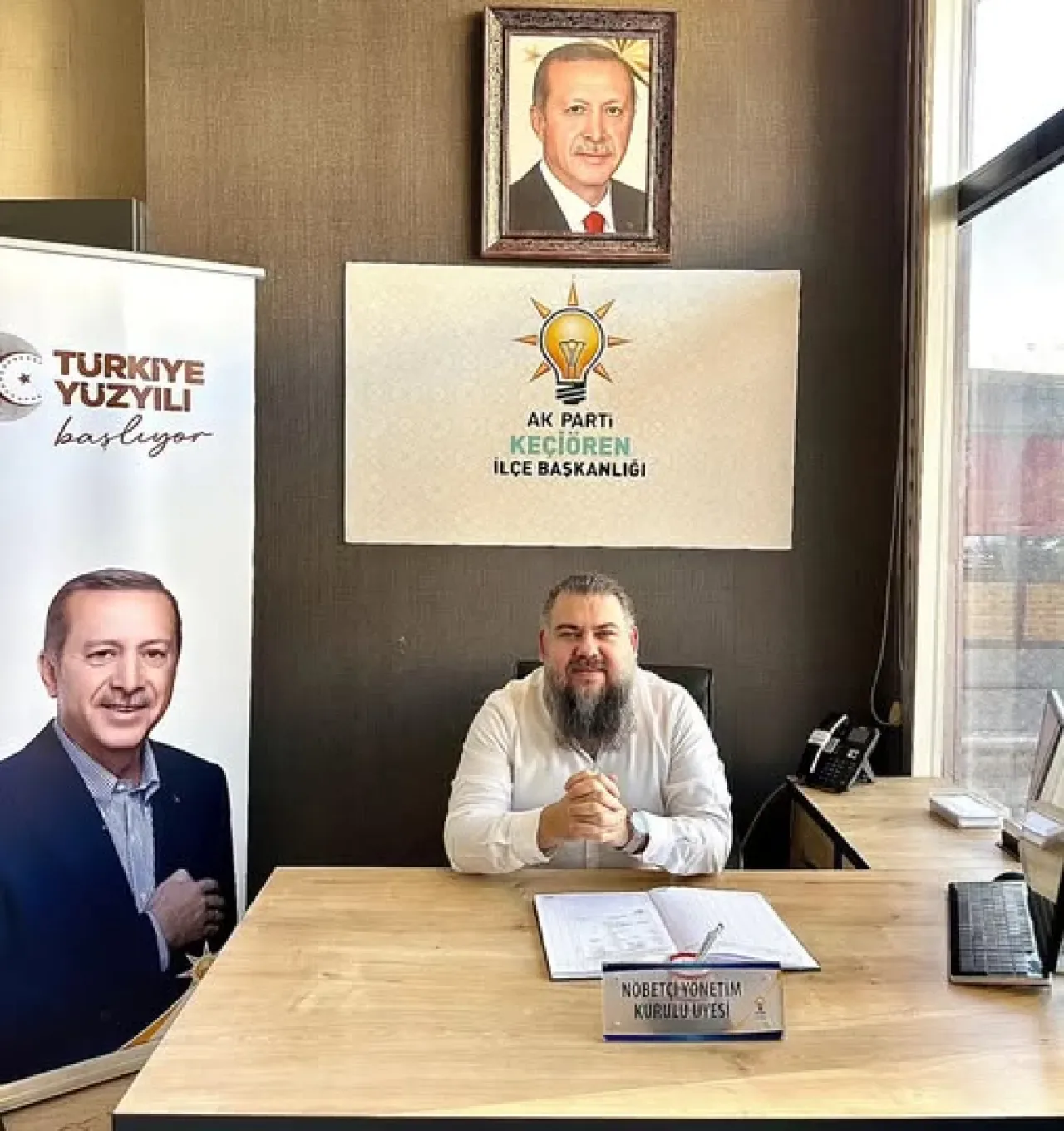 AK Parti Keçiören İlçe Başkanlığı'nda Nöbetçi Başkan Yılmaz Görev Başında AK Parti Keçiören İlçe Başkanlığı'nda Nöbetçi Başkan Yılmaz Görev Başında