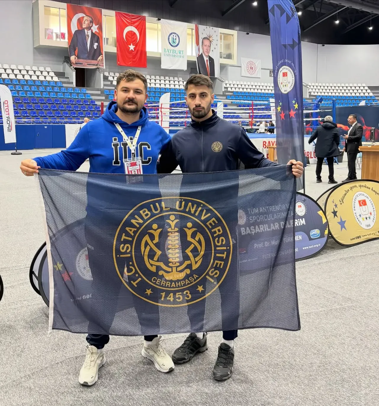 İstanbul Üniversitesi Cerrahpaşa'dan Boks Şampiyonasında Büyük Başarı İstanbul Üniversitesi Cerrahpaşa'dan Boks Şampiyonasında Büyük Başarı