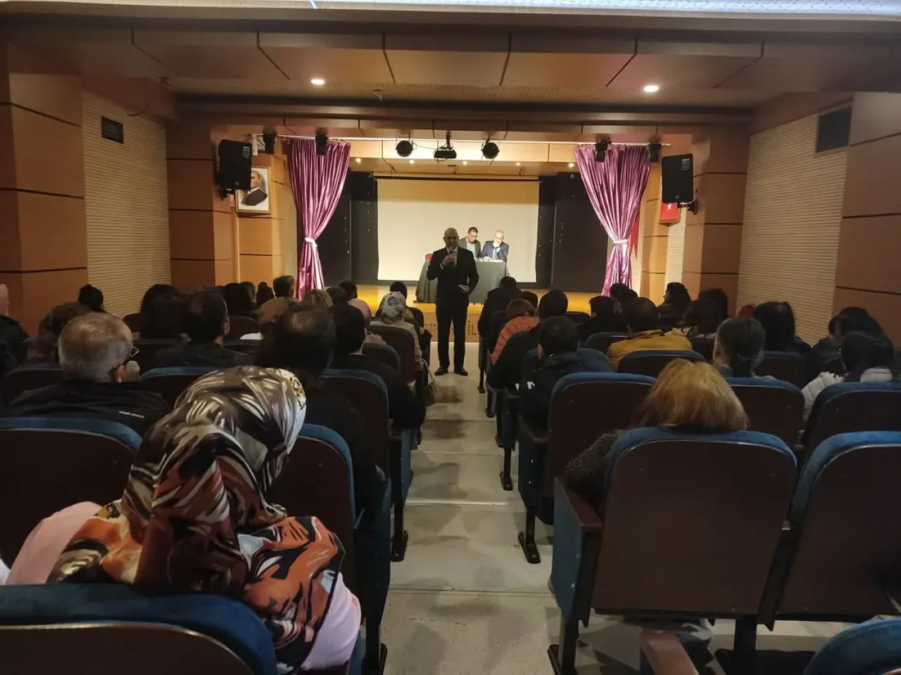 Beylikdüzü İlçe Milli Eğitim Müdürlüğü Personeli Bizimkent İlkokulu'nda Toplandı Beylikdüzü İlçe Milli Eğitim Müdürlüğü Personeli Bizimkent İlkokulu'nda Toplandı