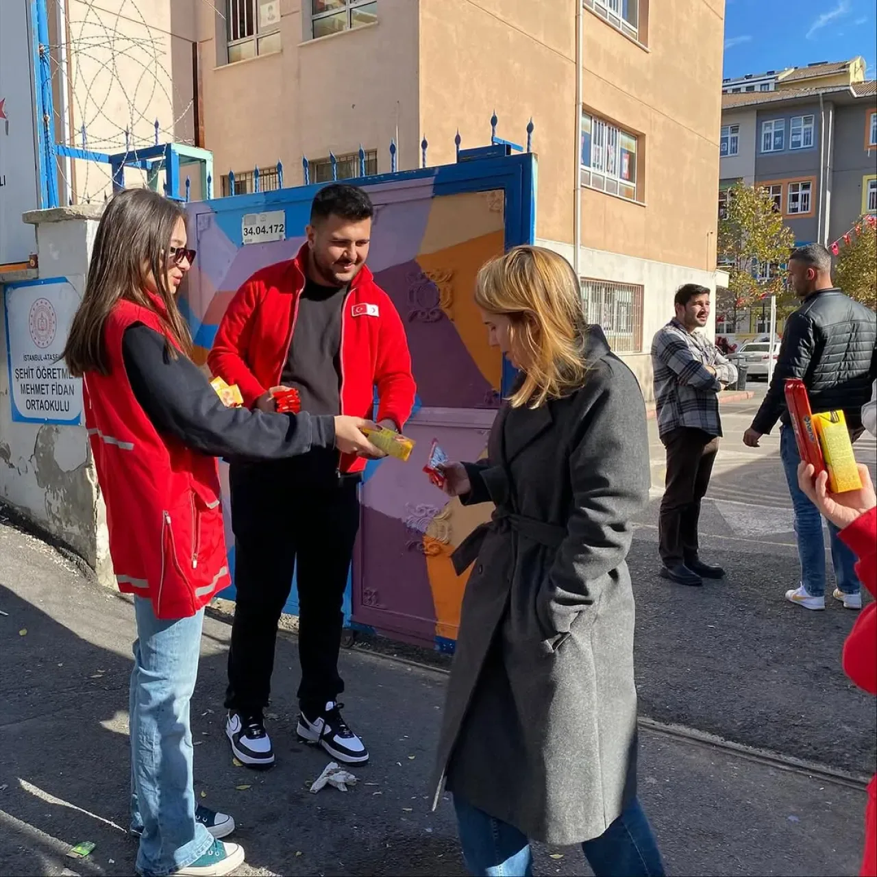 Genç Kızılay Ataşehir, YDS Sınavında Gönüllü Kazanımı İçin Sahadaydı Genç Kızılay Ataşehir, YDS Sınavında Gönüllü Kazanımı İçin Sahadaydı