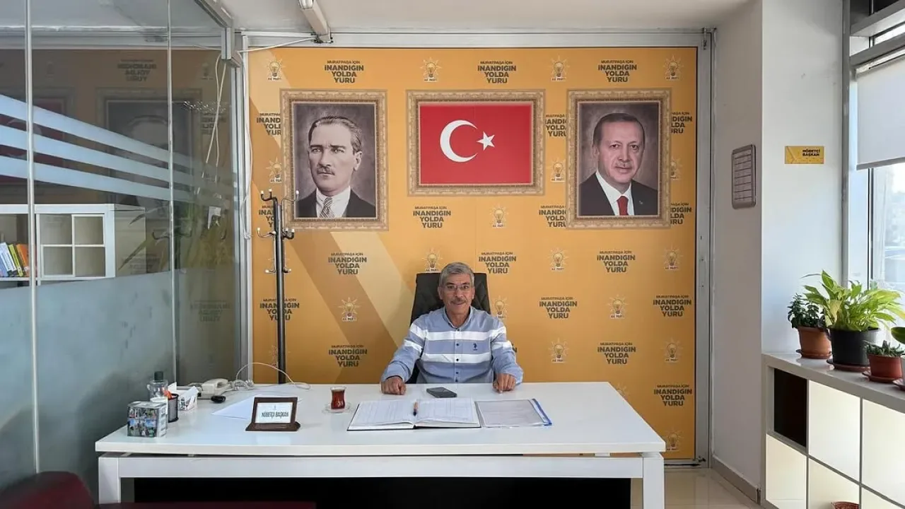 Muratpaşa AK Parti İlçe Başkanlığı'nda Nöbetçi Başkan İbrahim Öztürk Göreve Başladı Muratpaşa AK Parti İlçe Başkanlığı'nda Nöbetçi Başkan İbrahim Öztürk Göreve Başladı
